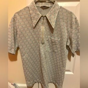 Men’s vintage 70’s zippered polo/leisure shirt